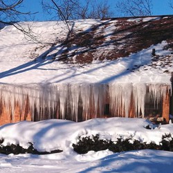Ice Dam & Roof Snow Removal | AJ's Windows & Gutter